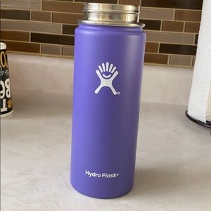 18oz Hydroflask water bottle